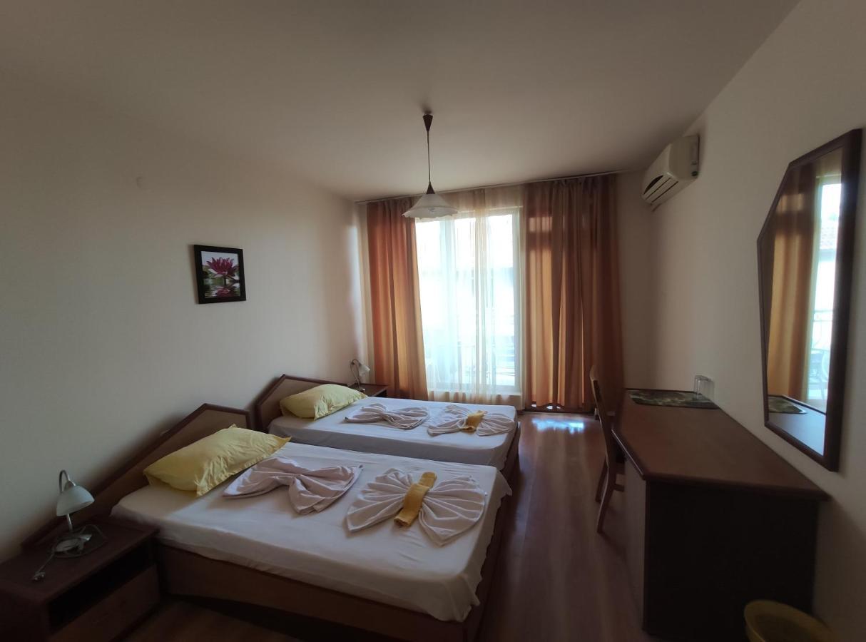 Family Hotel Denica Obzor Exterior photo