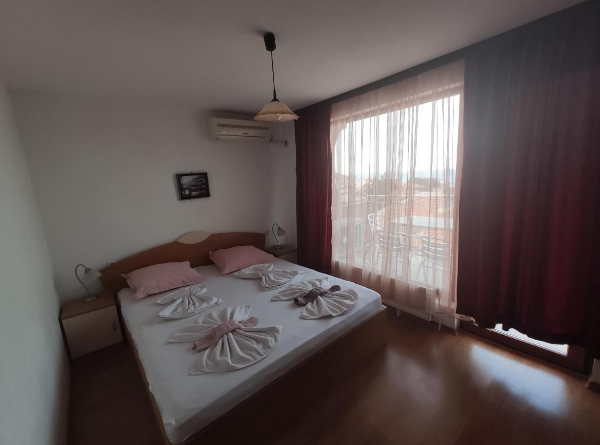 Family Hotel Denica Obzor Exterior photo